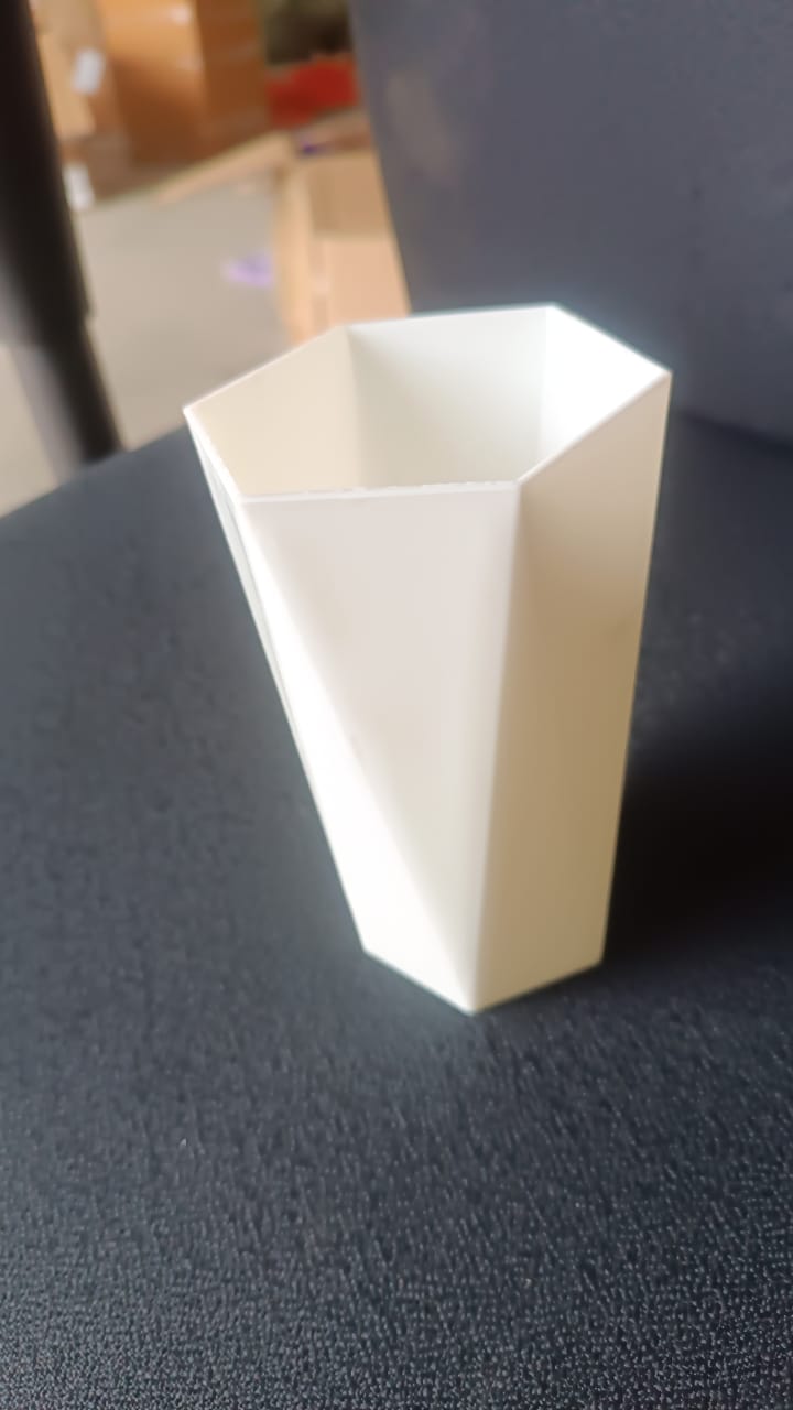 Modern Geometric Hexagon Plastic Flower Vase (1 Pc)